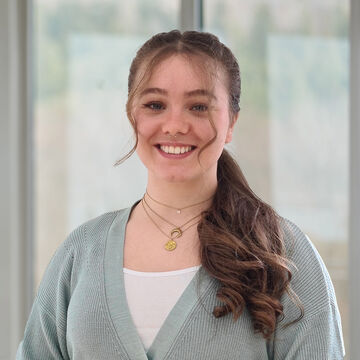  Aitana Schmid (Sporttherapie)